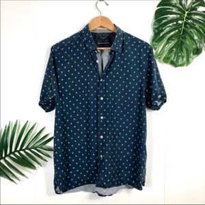 TED BAKER Blue Diamond Dot Short Sleeve ButtonDown Shirt Size 5
